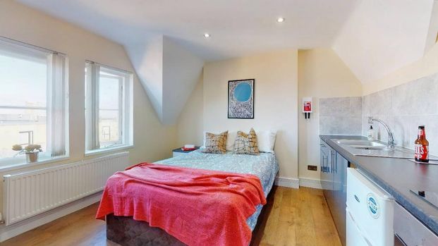 Studio to rent - Photo 1