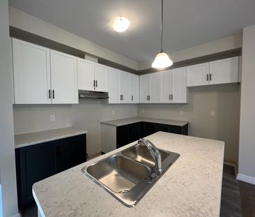 For Lease - 4311 Mann Street Unit# 46, Niagara Falls, Ontario - Photo 4