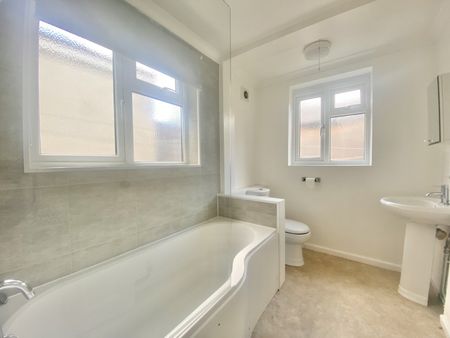 2 bedroom terraced to rent - Photo 5