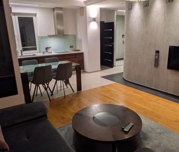 mazowieckie, Warszawa, Wola, Mroczna - Photo 1