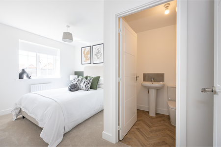 3 bedroom semi-detached house to rent - Photo 3