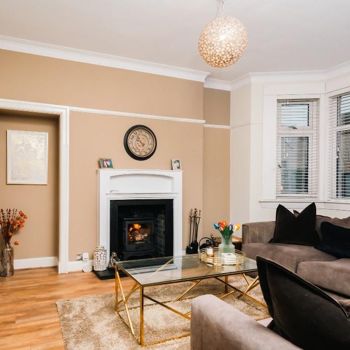 5 bedroom detached house to rent - Photo 1