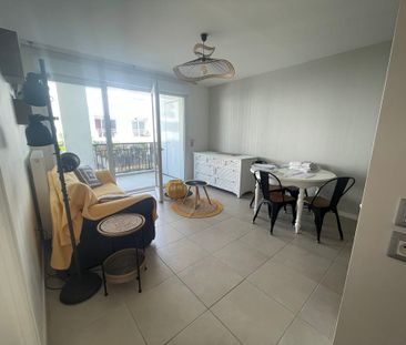 Location Appartement 2 pièces 41m² LA ROCHELLE 17000 - Photo 1