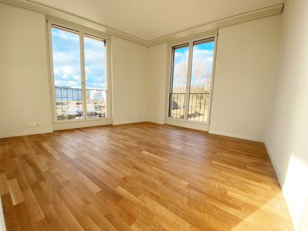 SPACIOUS RECENT 4½-ROOM APARTMENT - Photo 2