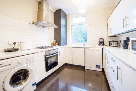 4 bedroom house to rent - Photo 3