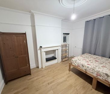 1 bedroom in a house share to rent - Photo 4