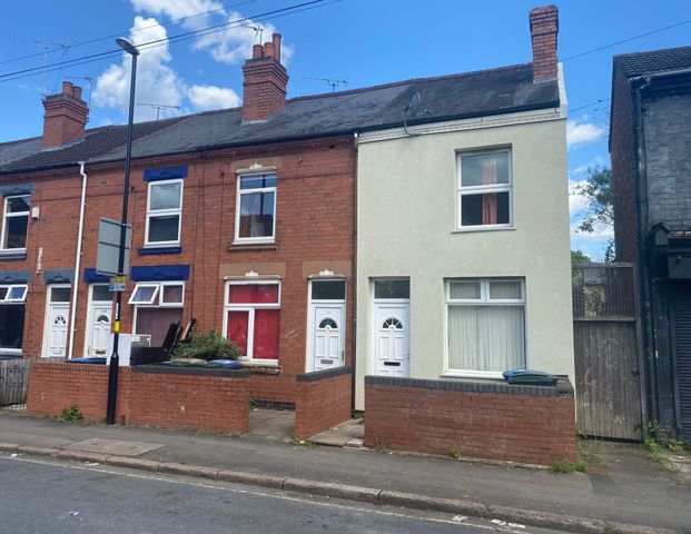 St. Georges Road, Stoke - Photo 1