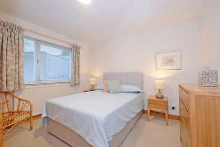 1 Cairn Park, AB15 9TG, Aberdeen - Photo 2