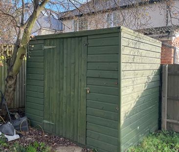 3 Bed Semi-Detached House, Glenburnie Road, SW17 - Photo 3
