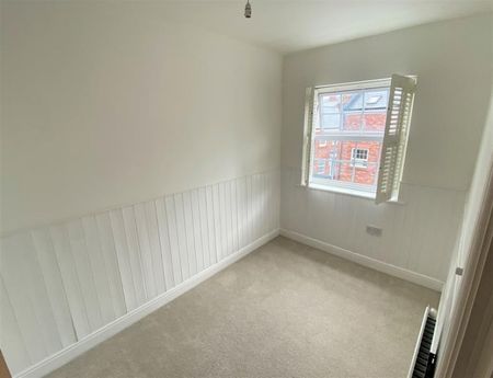 3 Bedroom Terraced To Let - Photo 4