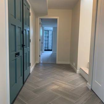 4 bedroom 3 Bathroom - Photo 4