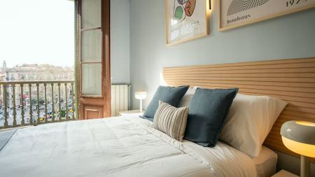 Carrer de Roger de Llúria, Barcelona, Catalonia 08010 - Photo 5