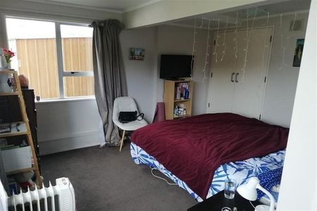 126B Broderick Road, Johnsonville - Photo 4