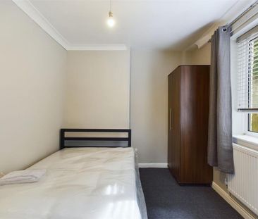 5 bedroom terraced house to rent - Photo 6