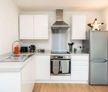 1 bedroom flat to rent - Photo 1