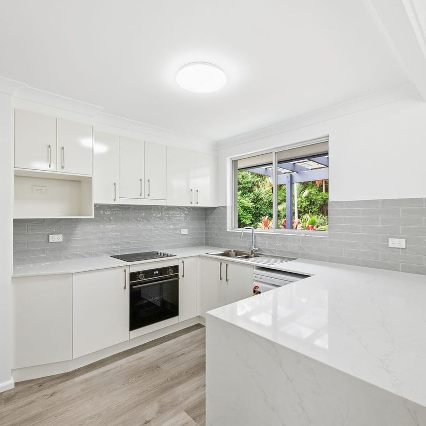 FAMILY HOME IN SHELLY BEACH! - Photo 1
