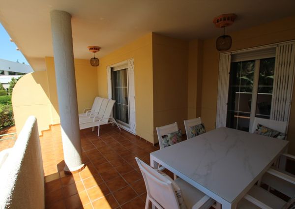 2 bed apartment for long term rent in Cabopino, Marbella