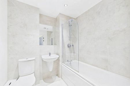 1 bedroom Flat in Kidwells Close, Maidenhead - Photo 4