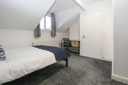 5 bedroom terraced house to rent - Photo 5