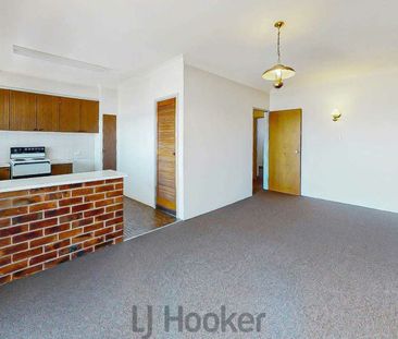 Well-Presented 2-Bedroom Unit With Lake Views - Photo 1