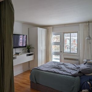 HAUT DE DUPLEX, Ahuntsic, Beau 5 1/2 paisible avec grande cour - Photo 2