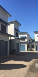 2/42 Patrick Street, Aitkenvale QLD 4814 - Townhouse For Rent | Domain - Photo 4