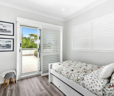 Luxury Coastal Living with Breathtaking Ocean Views - Photo 5