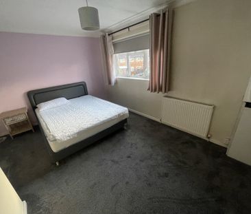 Tamar Grove, Hull - Photo 4