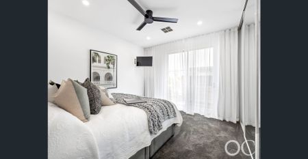 Open the Door To Classy Cosmopolitan Living - Photo 5