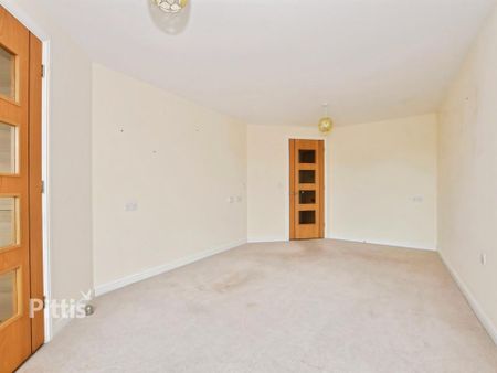 1 bedroom retirement property to rent - Photo 2