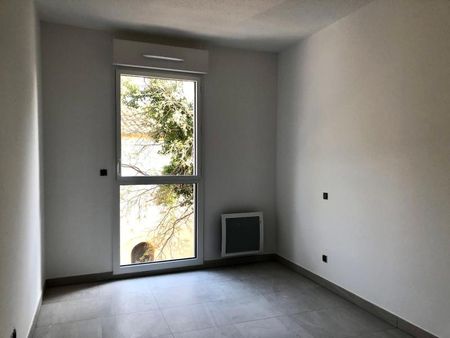 Location Appartement 3 pièces 69m² MONTPELLIER 34070 - Photo 3