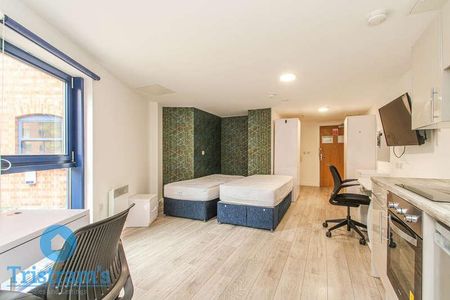 Large Professional Studio Bills Inclusive - City Centre, NG1 - Photo 3