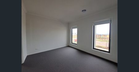 Like new 4-bedroom home in Mambourin! - Photo 3