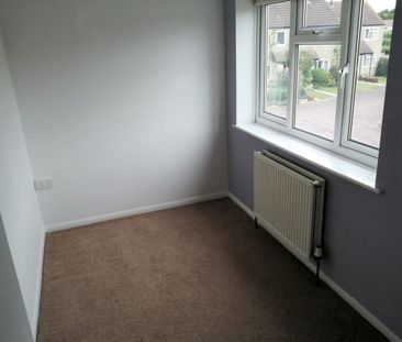 Two Bedroom End of Terrace House to Rent in Cirencester - Photo 2