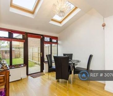 2 bedroom terraced house to rent - Photo 3