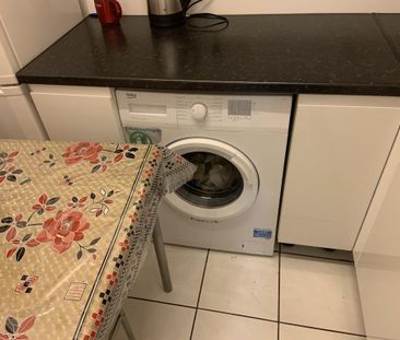 2 bedroom maisonette to rent - Photo 3