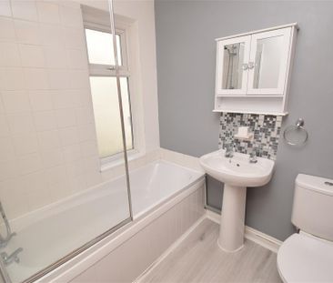 3 bedroom terraced house to rent - Photo 5