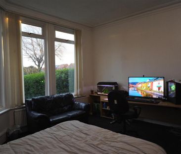 8 bedroom property to rent - Photo 5