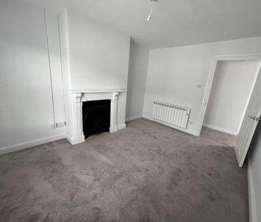 Holyrood Street, Chard, TA20 - Photo 3