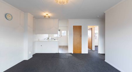 Central 2 Bedrooms - Photo 4