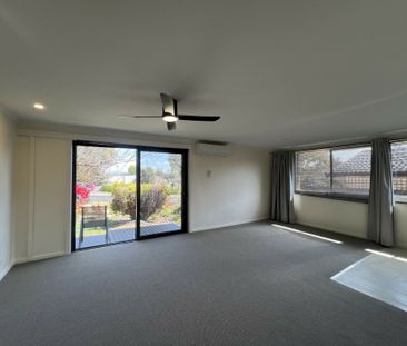 114 Hopetoun Circuit, Yarralumla ACT, Belconnen - Photo 4