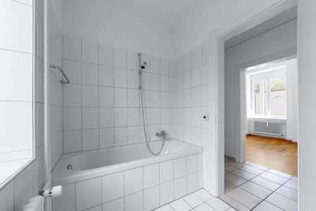 Generous living space for young couple - Photo 5