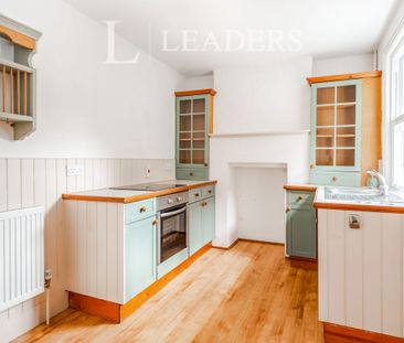 2 bedroom house to rent Gorings Mead, Horsham, RH13 - Photo 4