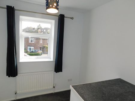 3 bedroom semi-detached house to rent - Photo 3