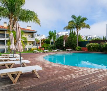 Apartamento T3 Duplex em condomínio de luxo com piscina no centro do Estoril - Photo 5