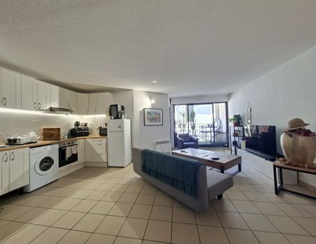 Location Appartement 3 pièces 65m² NIMES 30900 - Photo 4