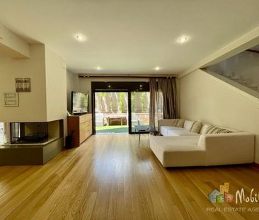 Maisonette for rent - Photo 2