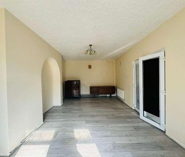 Arnold Road, Dagenham, RM9 - Photo 1