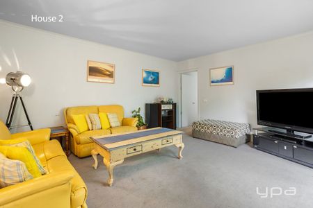 FULLY FURNISHED - ELECTRICITY, WATER AND GARDENER INCLUDED - Photo 2