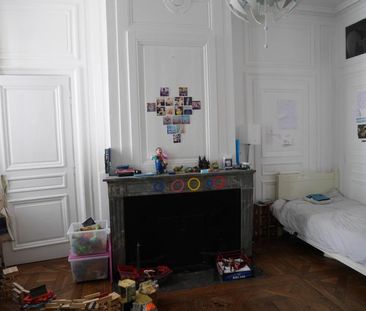 Location Appartement 4 pièces 122m² LYON 1er - Photo 4